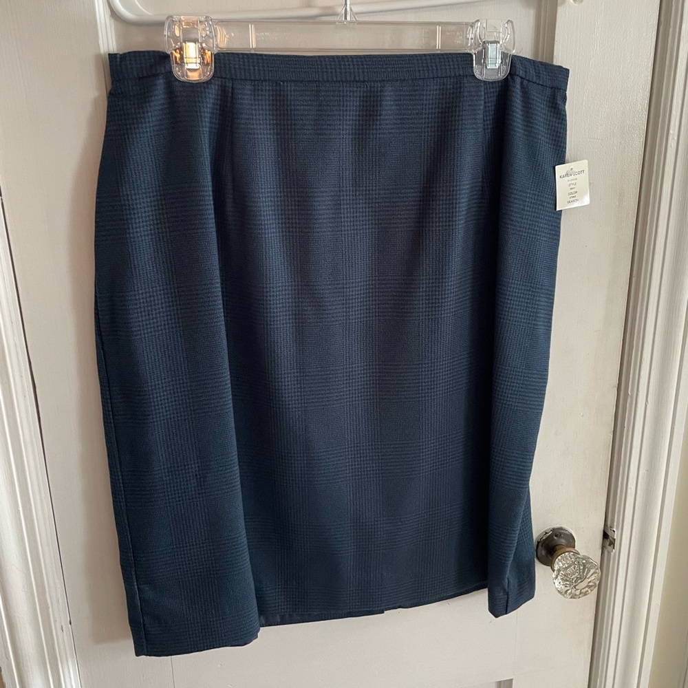 Vintage Karen Scott Women's Blue Jacket and Skirt New With Tags - Picture 4 of 9